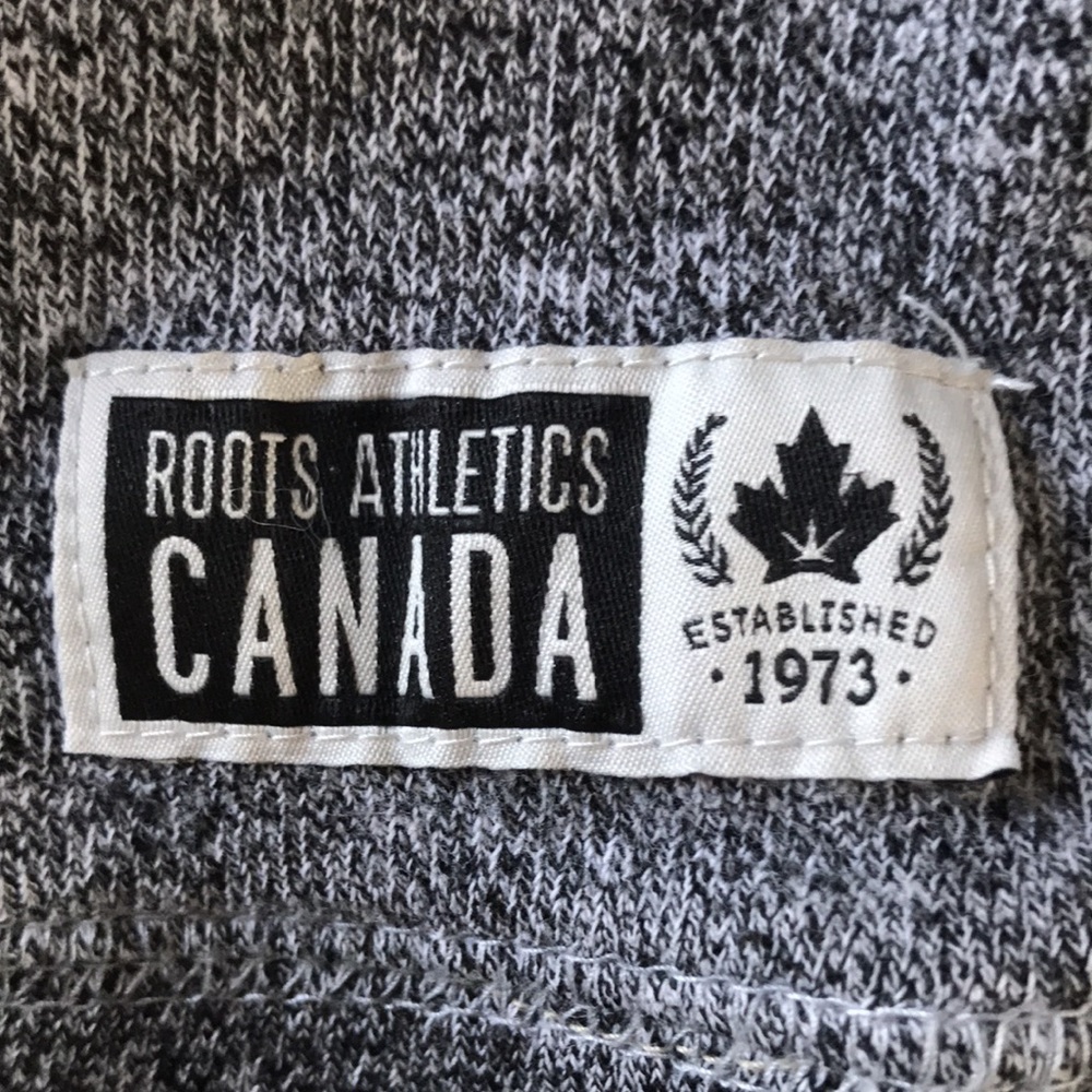 Roots salt and pepper hoodie Size Medium - Picture 9 of 11